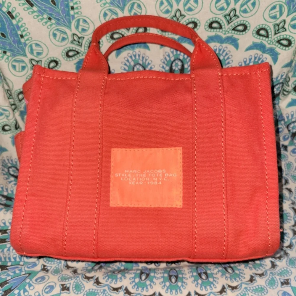 Marc Jacobs The Tote Bag - Picture 5 of 7